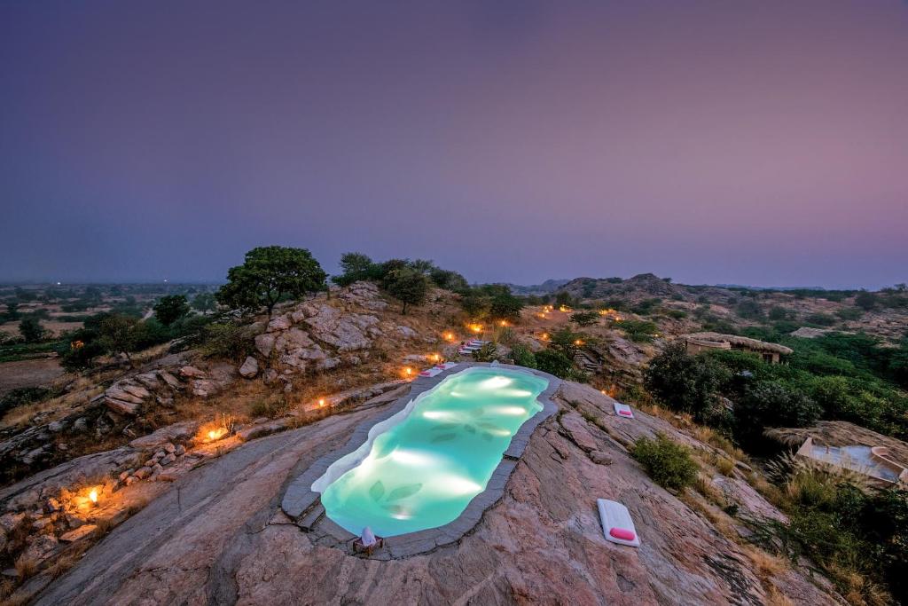 Brij Lakshman Sagar, Pali内部或周边的泳池