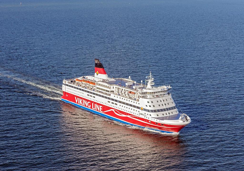 斯德哥尔摩Viking Line ferry Gabriella - Cruise Stockholm-Helsinki-Stockholm的一艘大型水上游轮