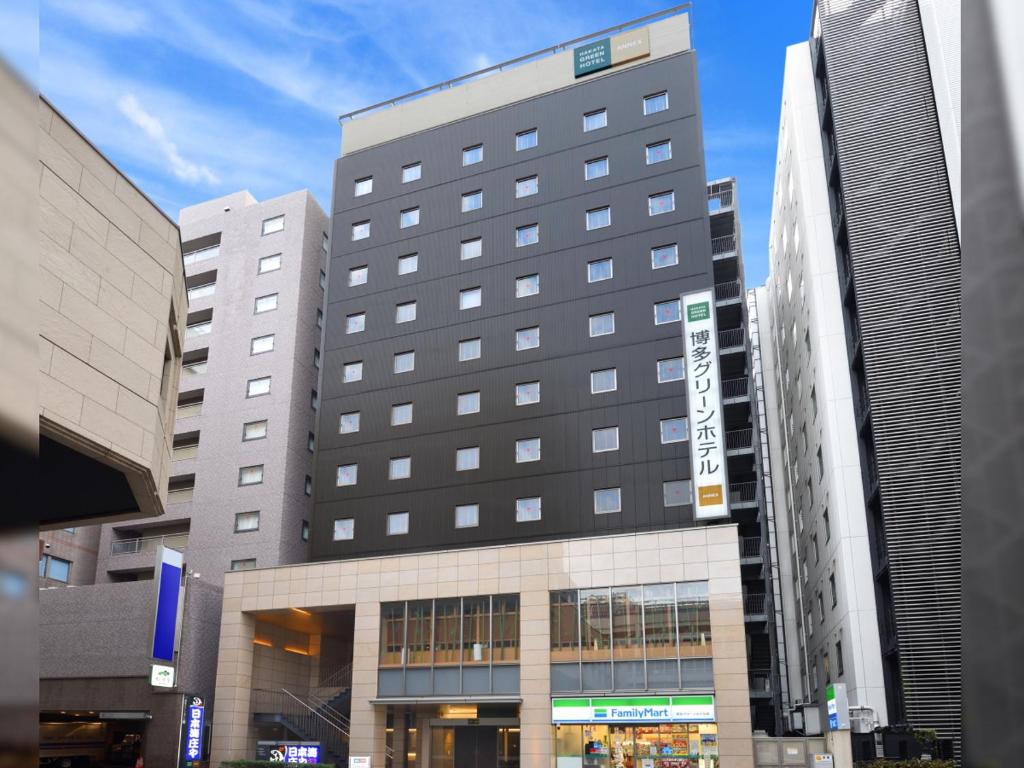 福冈博多绿色附楼饭店的一座高楼城市的大建筑