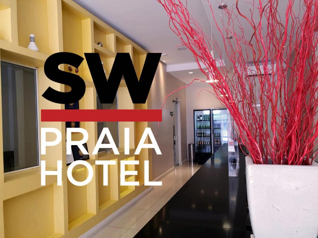 大普拉亚SW Praia Hotel的酒店大堂设有读取sw parla酒店的标志