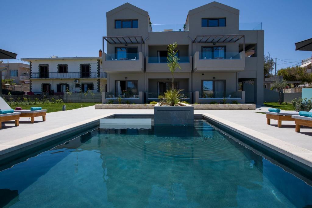 加拉塔斯Eleanthi Modern Living的房屋前有游泳池的房子