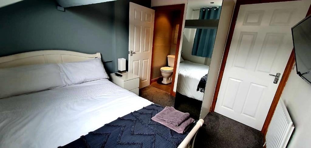 Lake District Stay - Dalton Room客房内的一张或多张床位