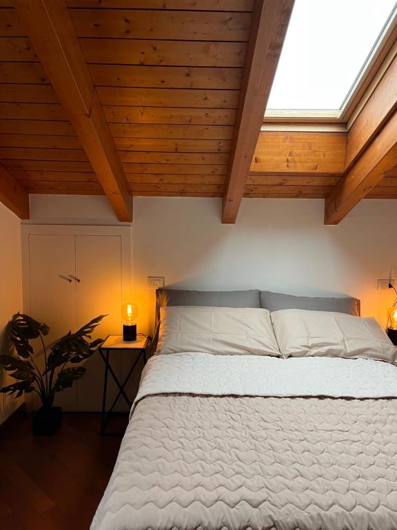 Miss Scola Pastry Rooms - Lake Como客房内的一张或多张床位