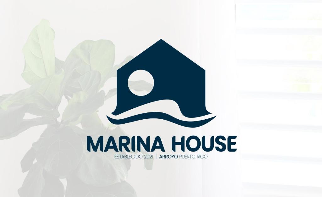 ArroyoMarina House的码头房屋标志
