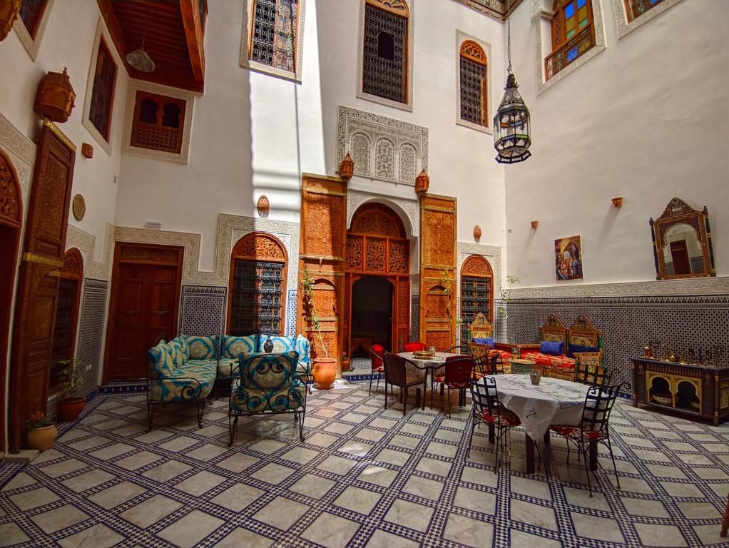 Riad Fès Center餐厅或其他用餐的地方