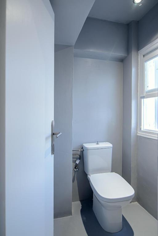 Central Hostel Oia的一间浴室