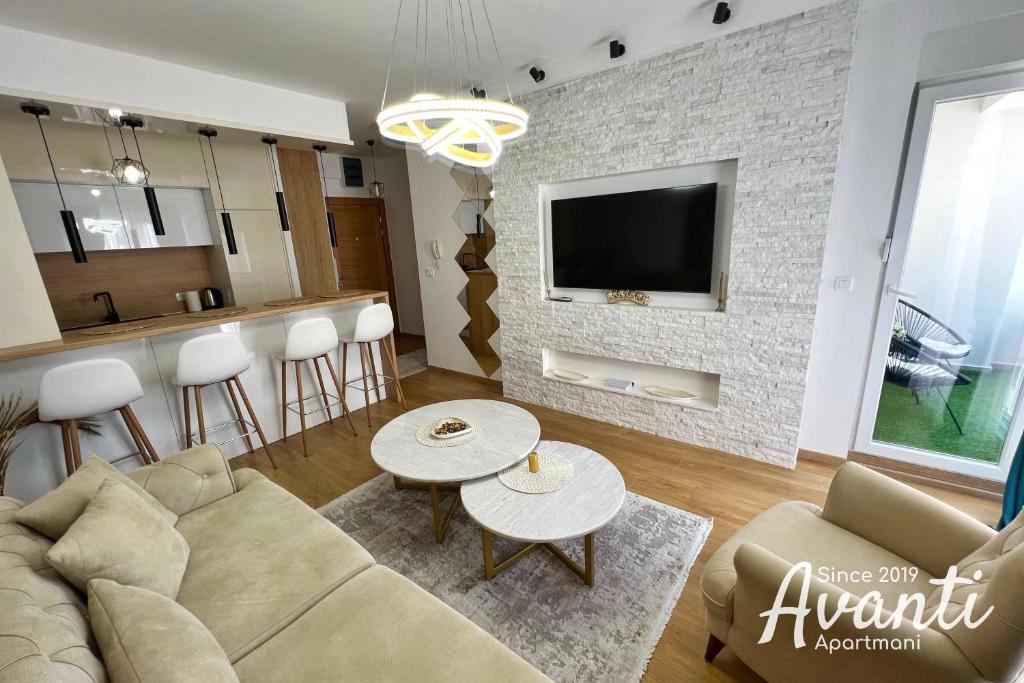 Apartmani Avanti Budva的休息区