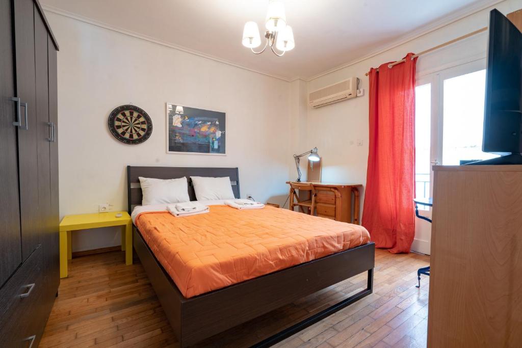 Zografou Apartment 1 bed 2 pers客房内的一张或多张床位