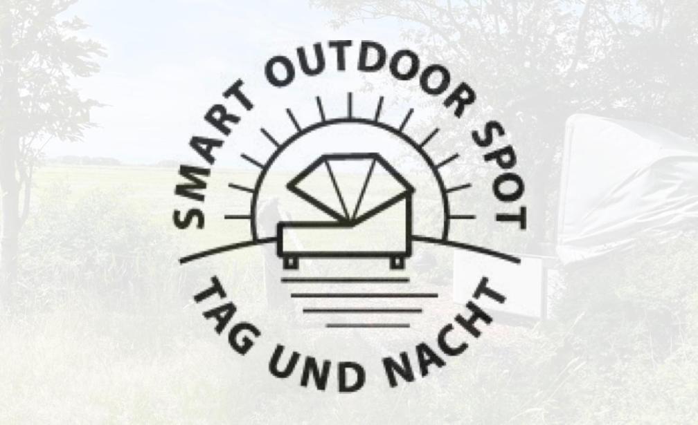 韦斯特雷费尔Hof Steinhütten Schlafstrandkorb的灯泡的黑白照片,带信封