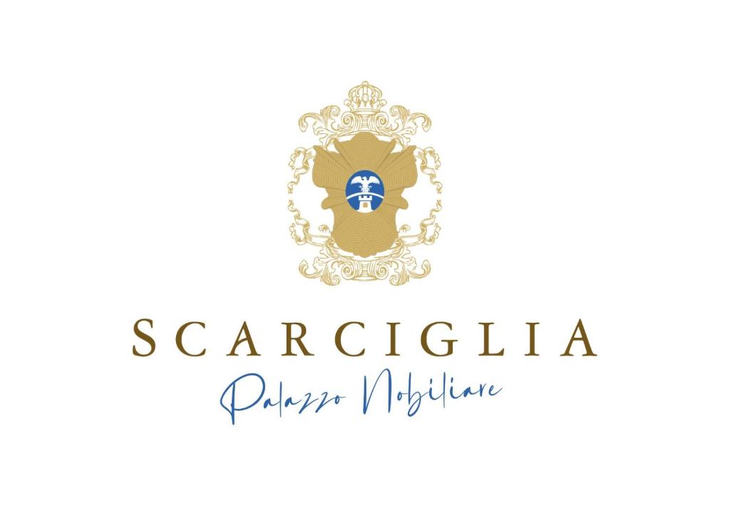 米内尔维诺迪莱切Palazzo Scarciglia的装饰着顶板的餐厅的优雅标志