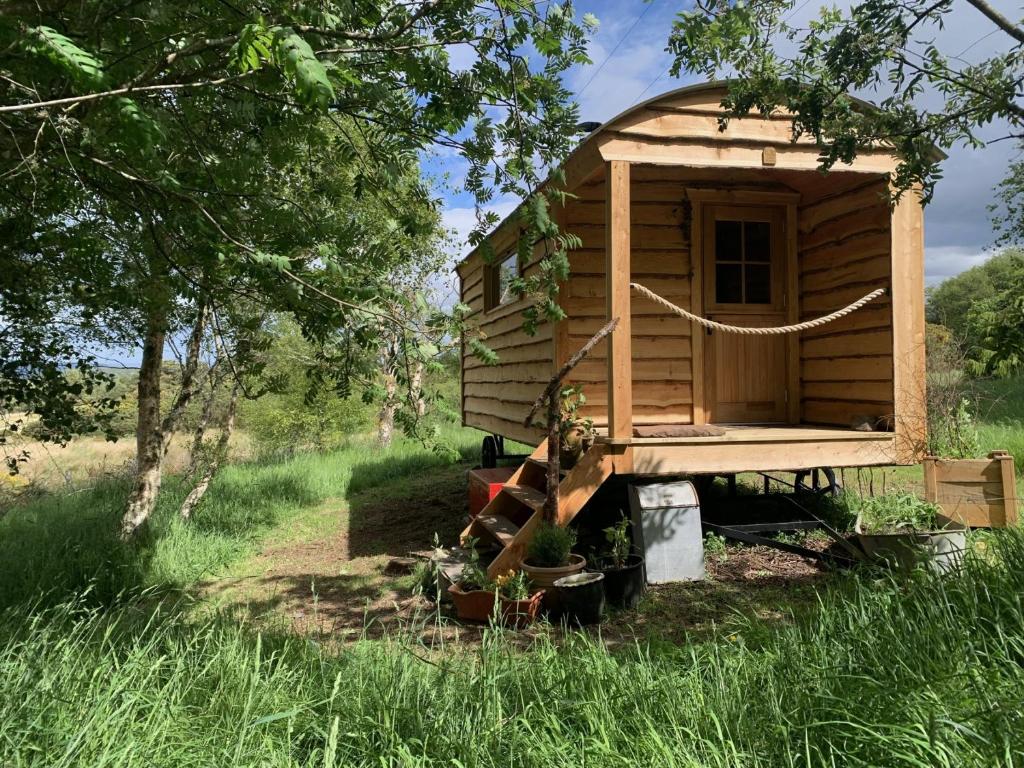 多诺赫Birkenshaw - Beautiful Shepherd’s Hut in the Highlands.的相册照片