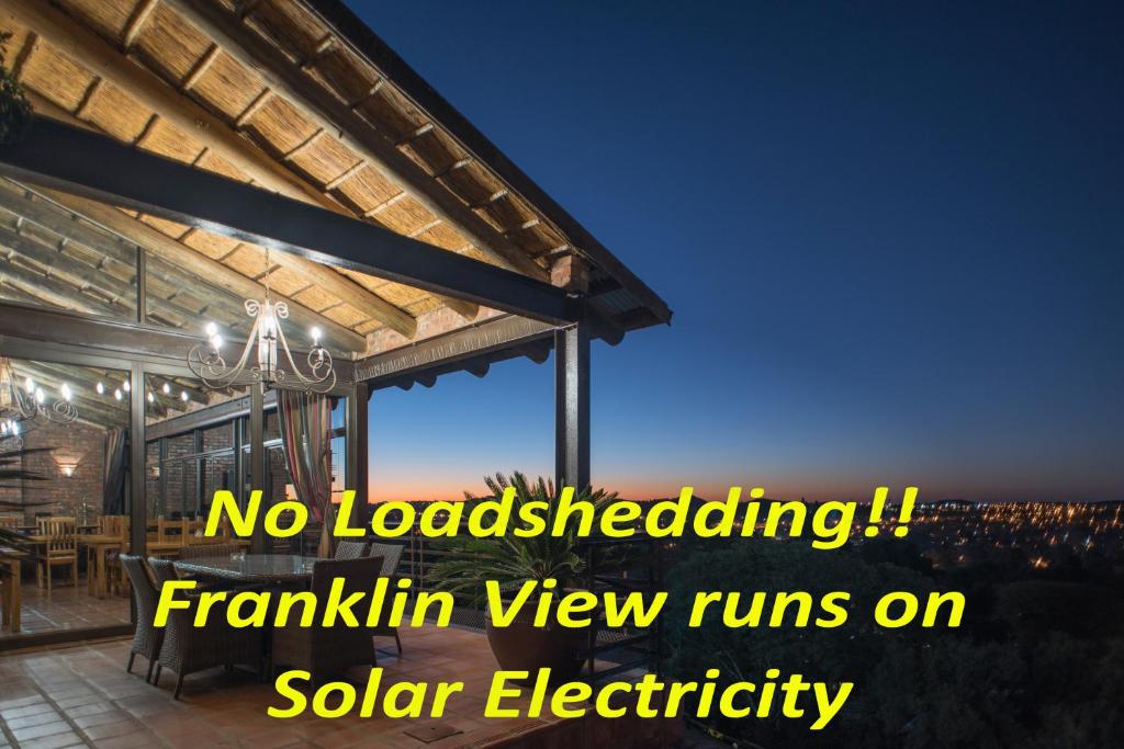 布隆方丹富兰克林景旅馆的一种表示没有负载的闪光灯视图运行在太阳能上