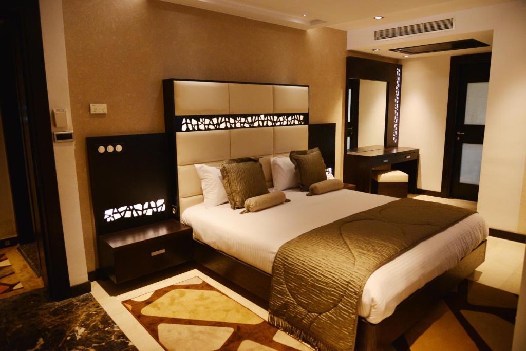 萨马若斯酒店客房内的一张或多张床位