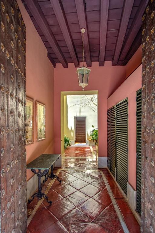 Museum Duplex and Patios, Historical Center, 8 pax平面图