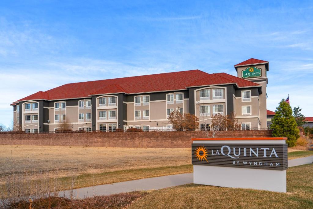 拉夫兰La Quinta Inn & Suites by Wyndham Loveland Estes Park的相册照片