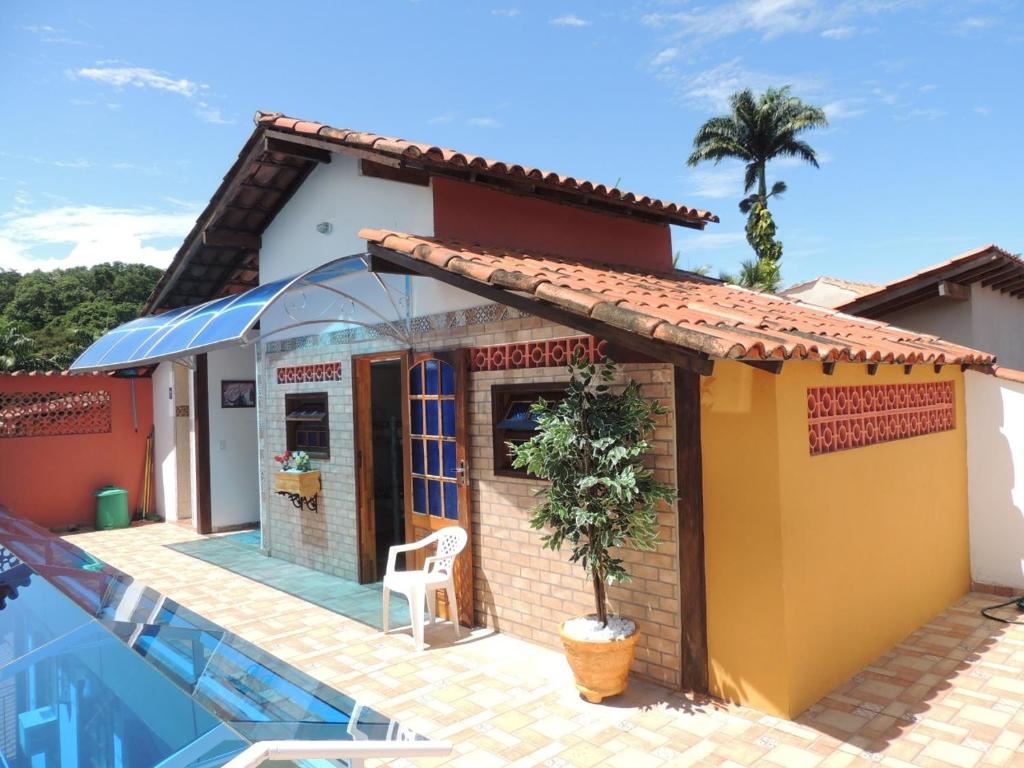 Pousada Casa do Rio Hostel - 8 min do Centro Hístorico - Passeio de Barco com saída da Pousada -Pago a parte- Perto das Praias e Beira Rio内部或周边的泳池