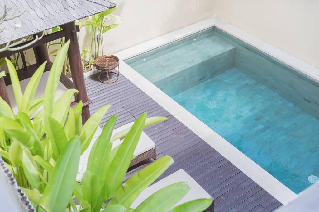 Villa Balifornia 3-bedroom with pool in Canggu内部或周边的泳池