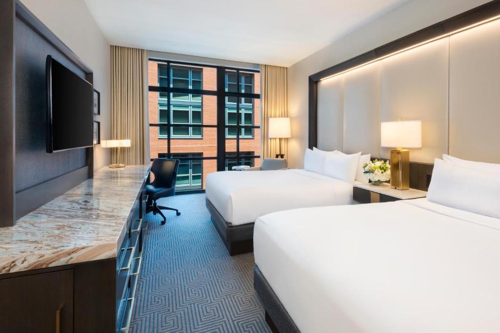 InterContinental - Washington D.C. - The Wharf by IHG客房内的一张或多张床位