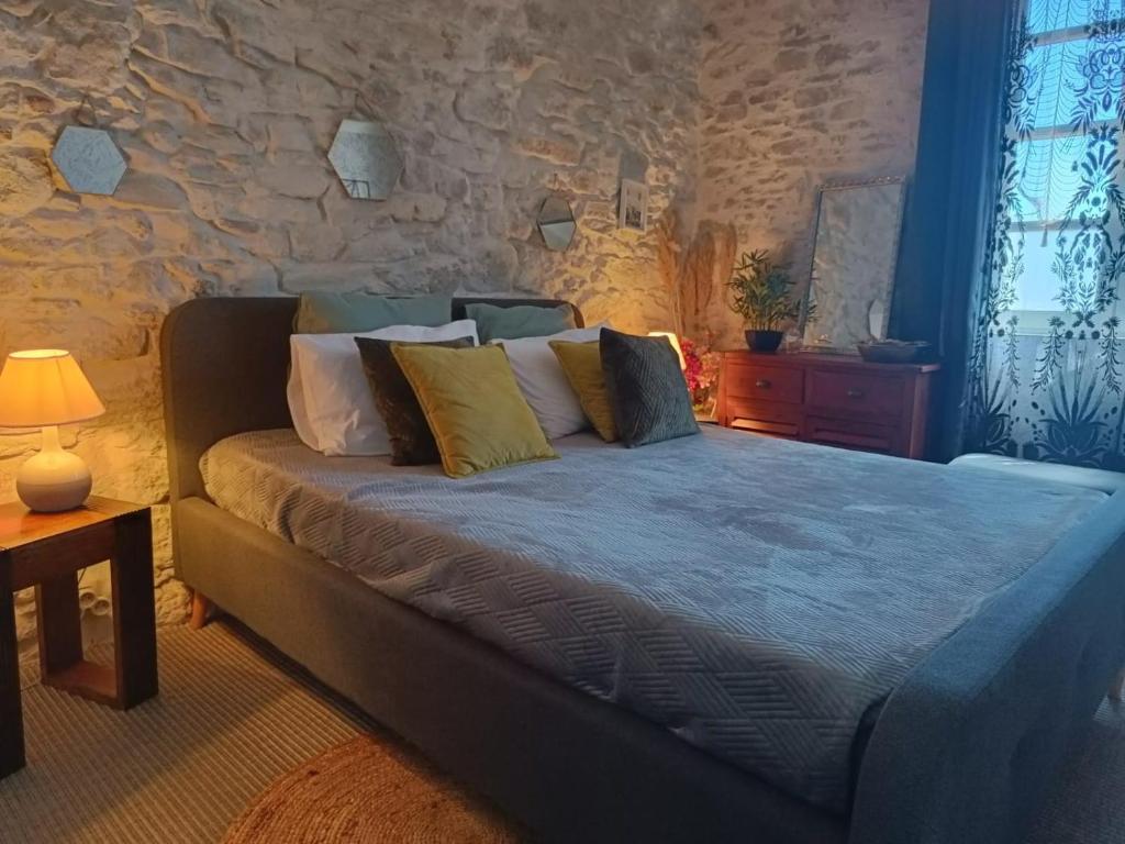 Entre Bastide et Cité客房内的一张或多张床位
