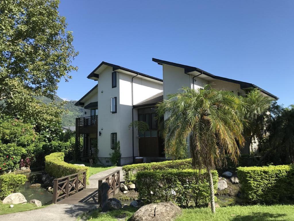 長青居民宿評價、特色體驗、房價資訊、訂房連結 – 紫藤花園與山景秘境 - 照片 19