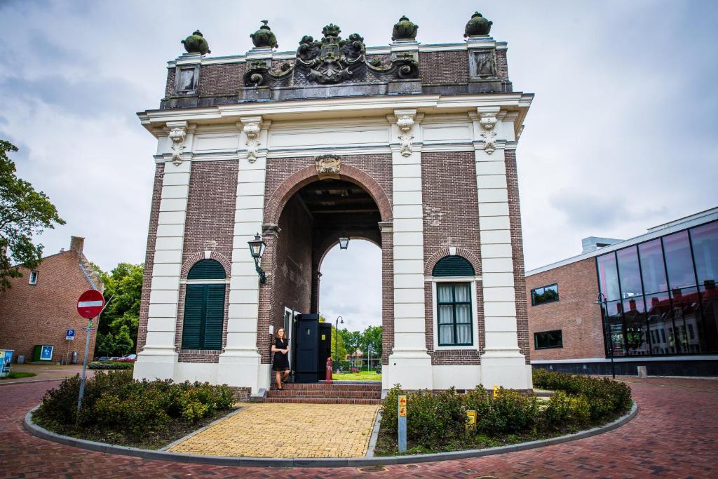 米德尔堡De Koepoort的拱门砖楼入口