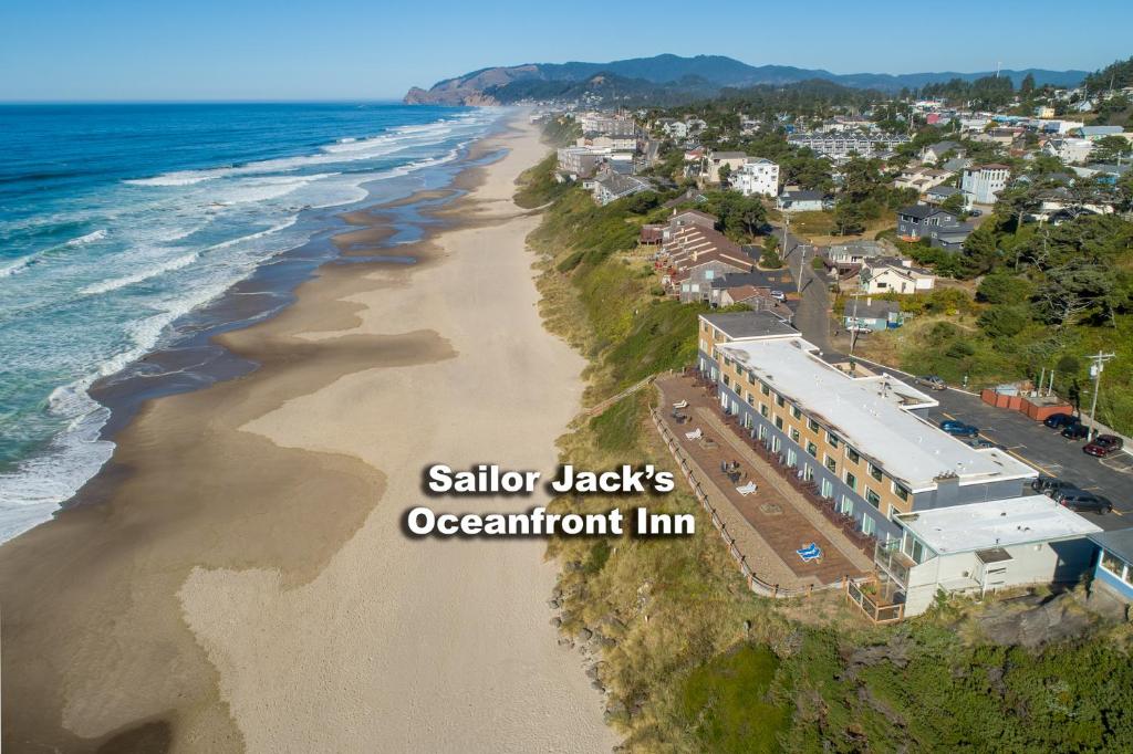 林肯市水手杰克海滨汽车旅馆的享有海滩的空中海景
