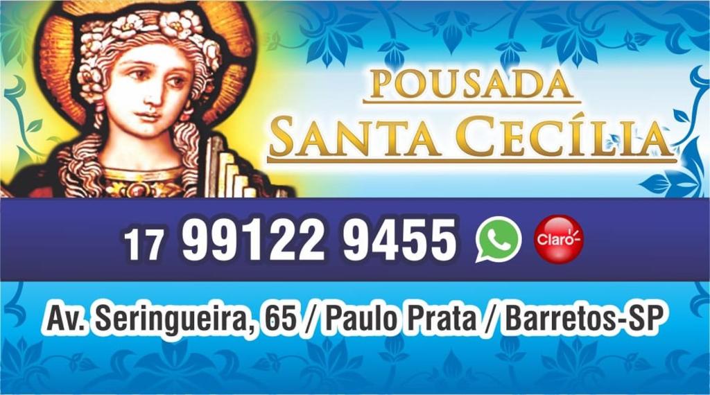 巴雷图斯Pousada Santa Cecília的一张带有女神照片的网站的图片