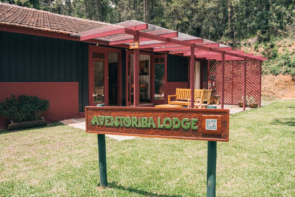坎波斯杜若尔当Aventoriba Lodge的护林员屋前的标志