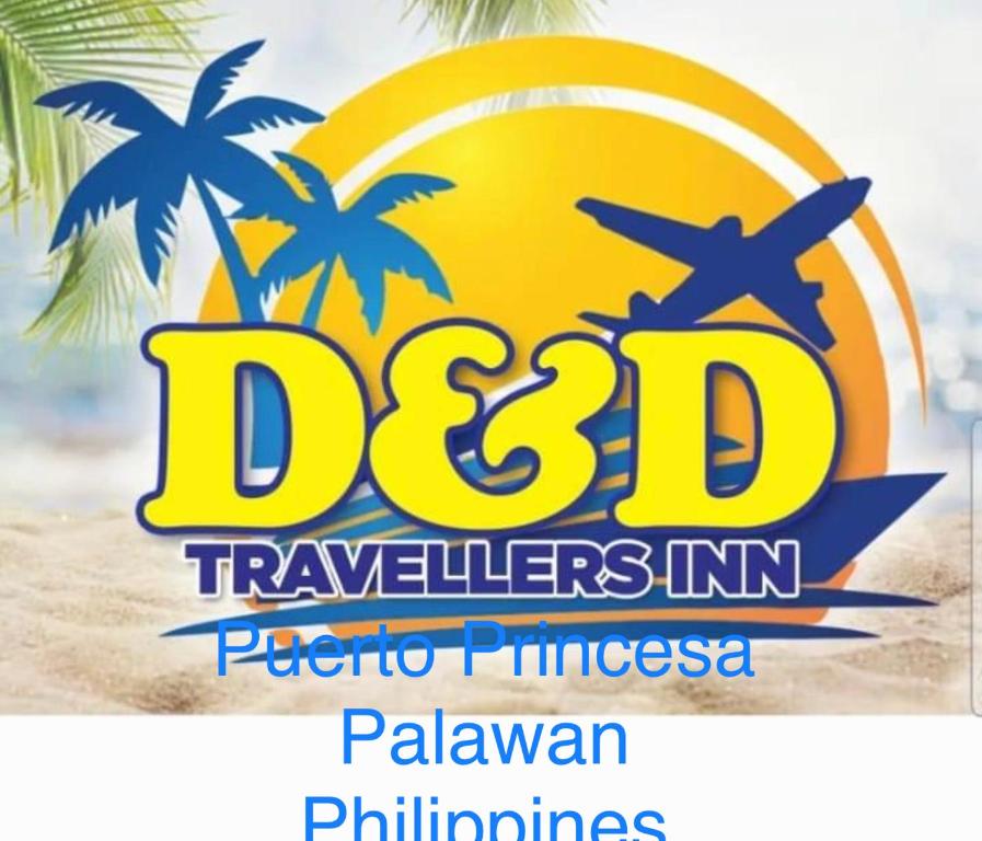 公主港D&D Travellers INN的海滩上的一个度假村的标志,有飞机