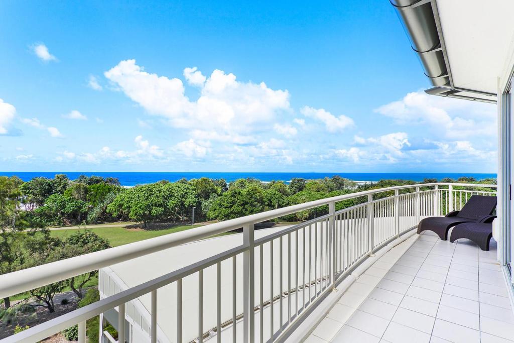 金斯克里福2BR Oceanview Penthouse @ Mantra Salt Resort by uHoliday的海景阳台。