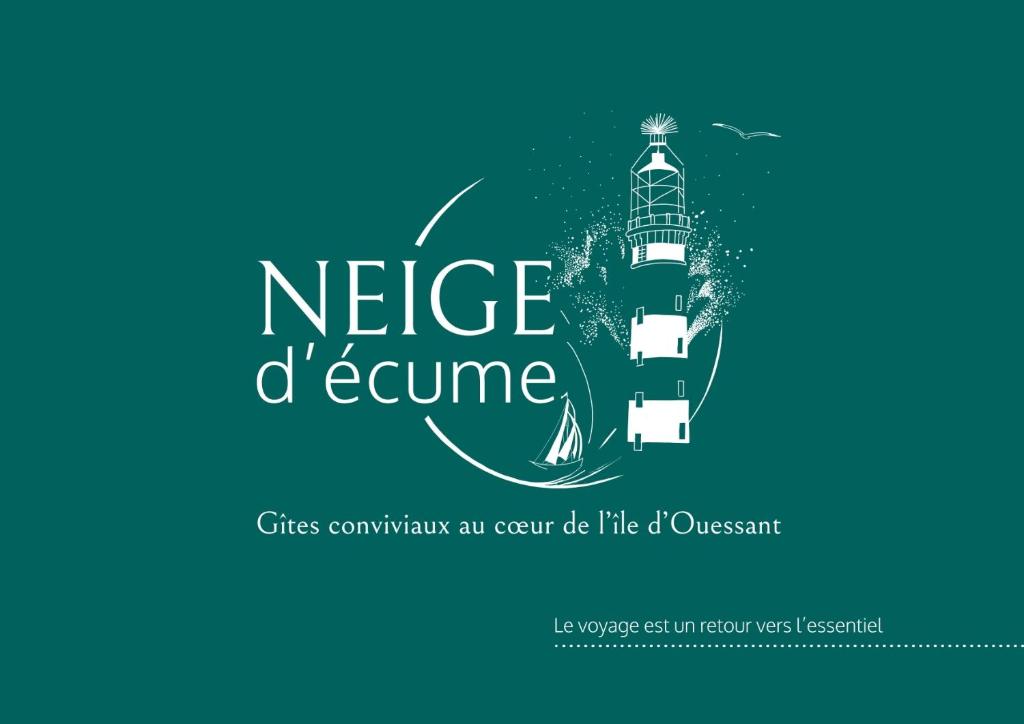 朗波普卢阿尔泽Gîtes Neige d'écume的灯塔的标签,有船和外 ⁇ 女的外表