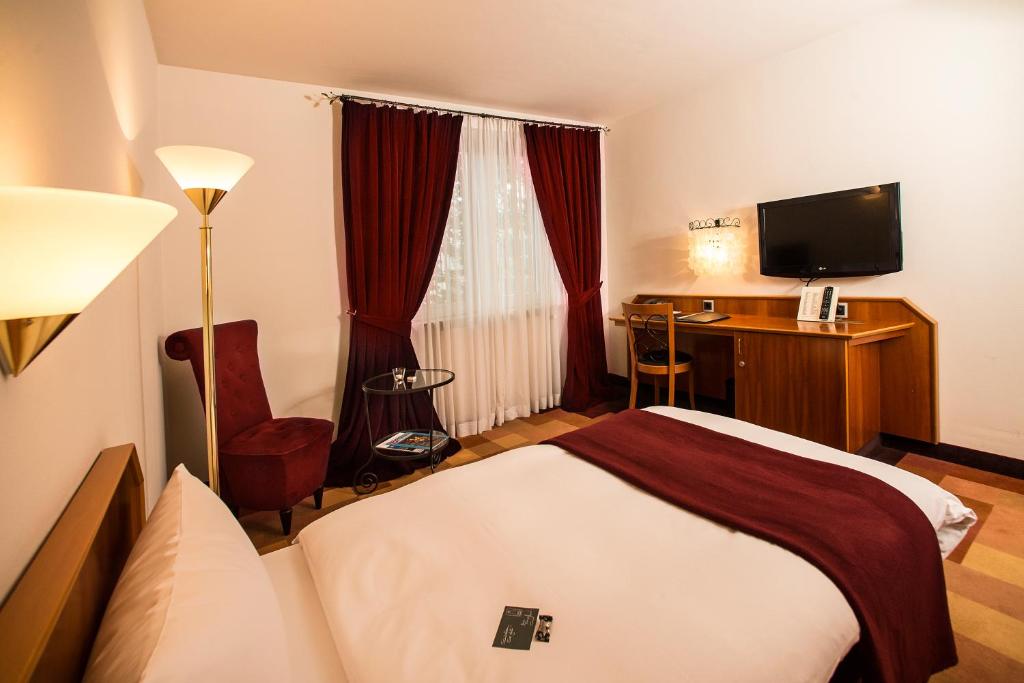 图恩酒店客房内的一张或多张床位