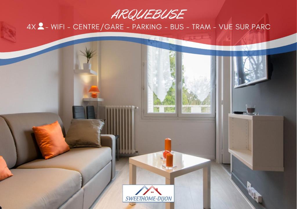 第戎Sweet Home Dijon-Arquebuse的客厅配有沙发和桌子