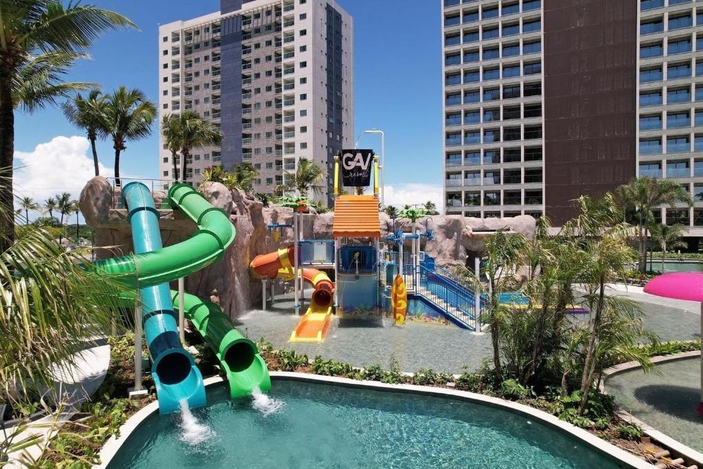 萨利诺波利斯Salinas Premium Resort 1423 Smart的城市的水上公园,带水滑梯