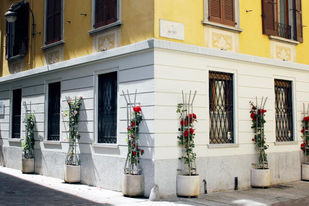 科莫迪亚兹住宅酒店的花朵侧的建筑