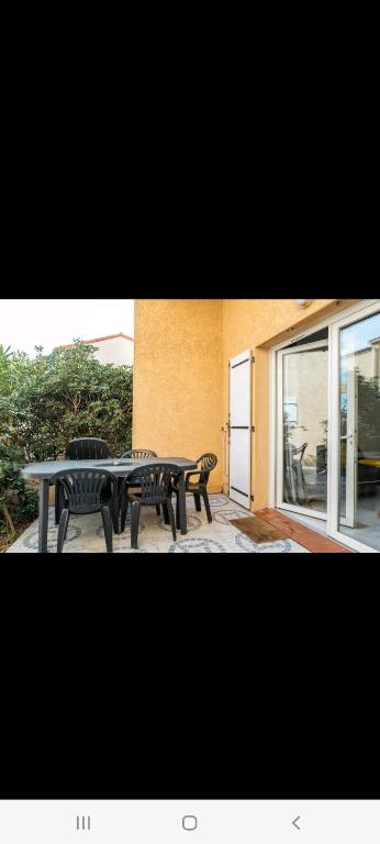 Villa 6 couchages spa privatif, accès direct mer, piscine平面图