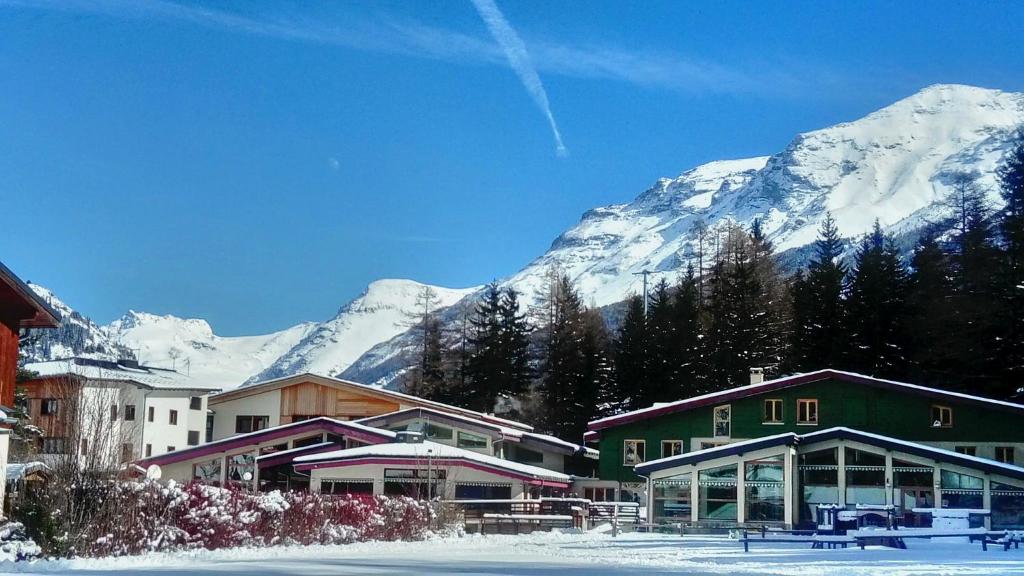 琴山朗勒堡CIS-Ethic Etapes de Val Cenis的山地滑雪胜地
