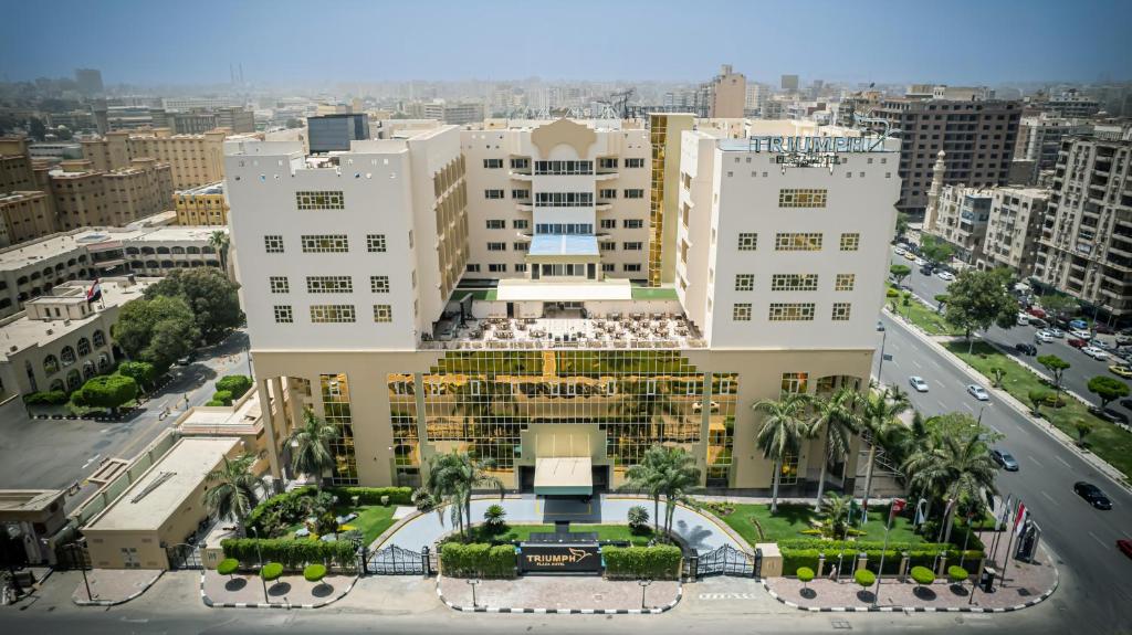 开罗Triumph Plaza Hotel的城市建筑物的空中景观