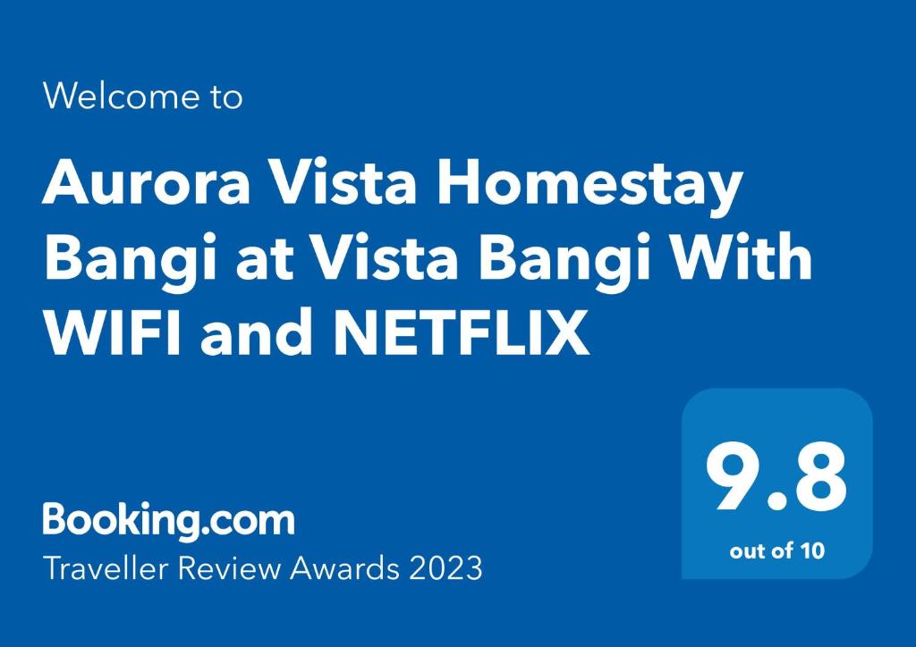 加影Aurora Vista Homestay Bangi at Vista Bangi With WIFI NETFLIX GYM SAUNA COWAY SWIMMING POOL-RIVER VIEW的望远的班加罗尔面包店的面纱