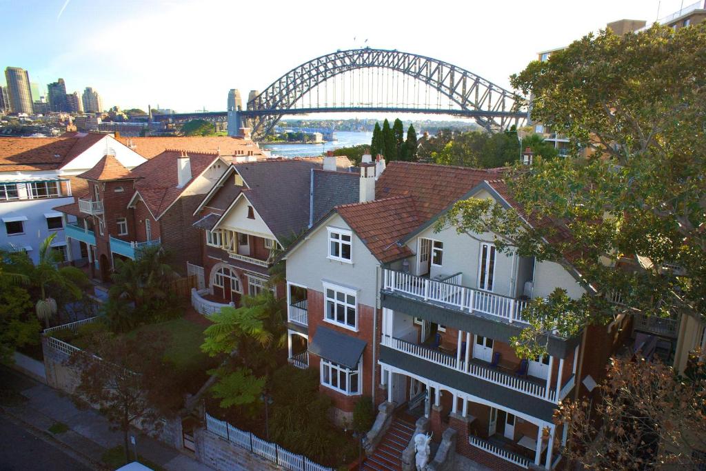 悉尼格兰佛里旅馆的桥城市房屋的正面景色
