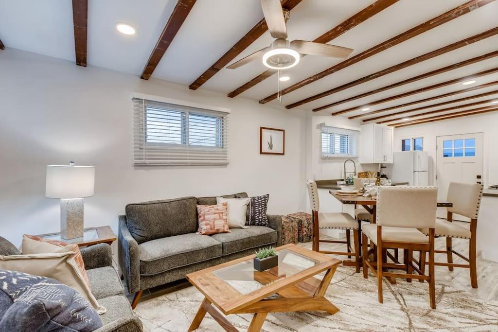 Urban Cowboy Bunk House Spa + Fire Pit + Bbq Pit预订_Urban Cowboy Bunk