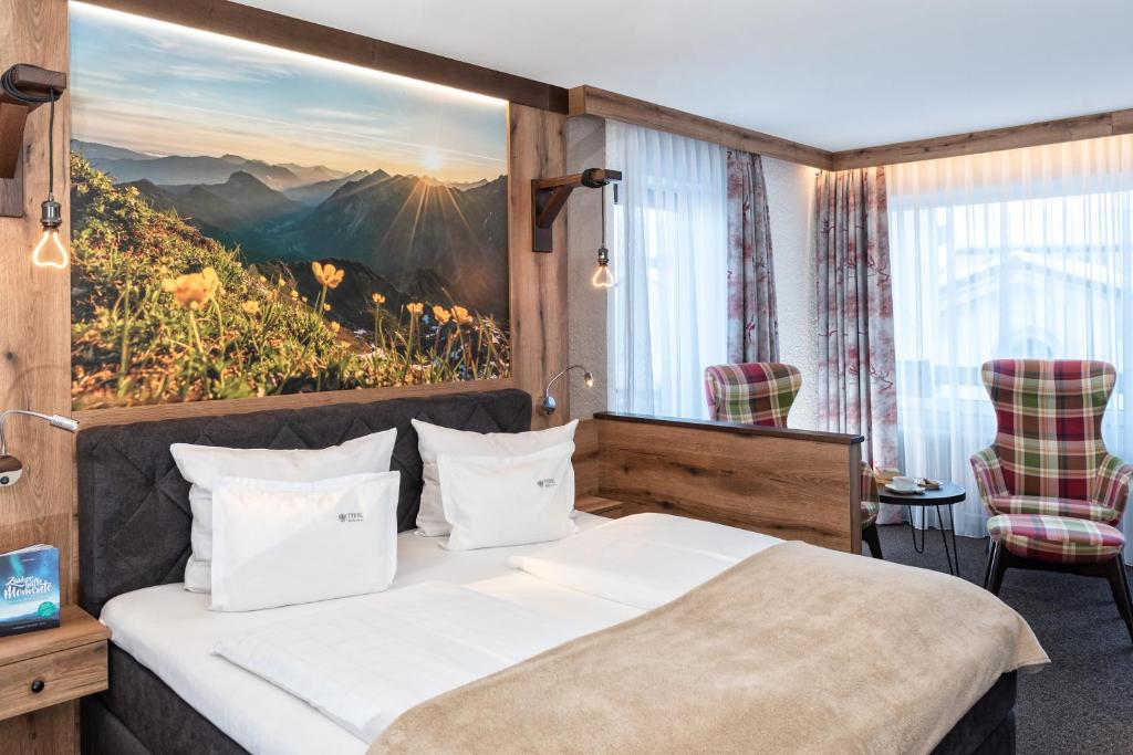 上施陶芬蒂罗尔酒店的山景卧室 - 带1张床