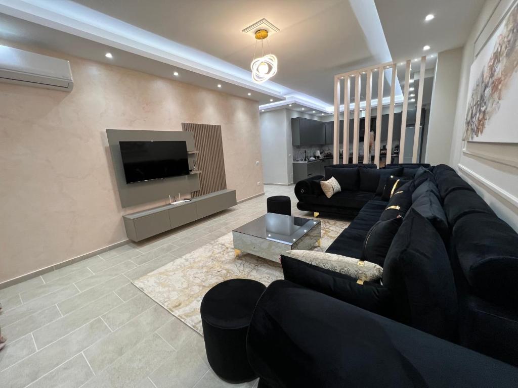 Luxury Apartment in Elbasan的休息区