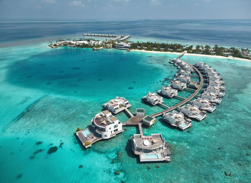 北马累环礁Jumeirah Olhahali Island Maldives的麦迪夫度假村的空中景观