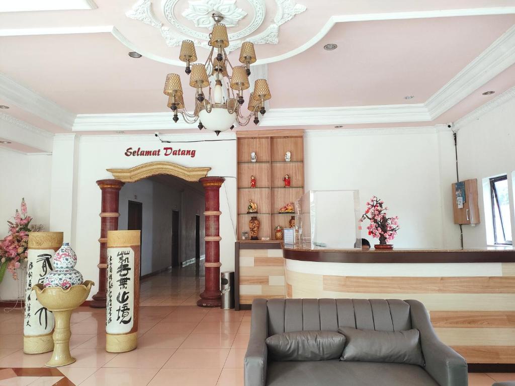 Hotel Riverside Manado大厅或接待区