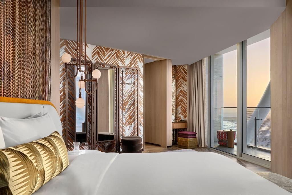 W Dubai - Mina Seyahi客房内的一张或多张床位