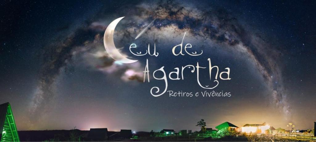 戈亚斯州上帕莱索CÉU DE AGARTHA Retiros e Vivências的标语为“月亮的卡提拉”