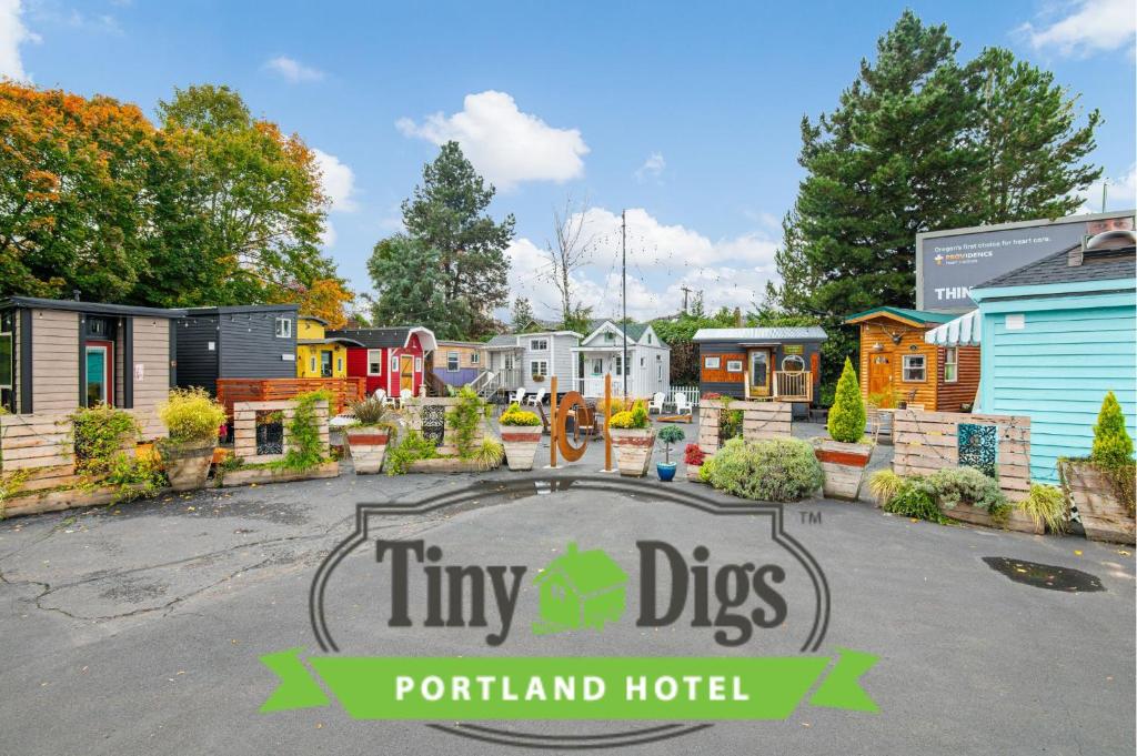 波特兰Tiny Digs - Hotel of Tiny Houses的 ⁇ 染一个小小的挖土波特兰酒店