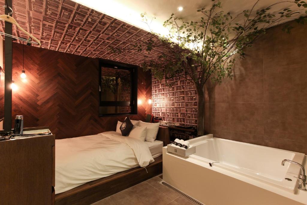 Hotel Cullinan Geondae 1的一间浴室