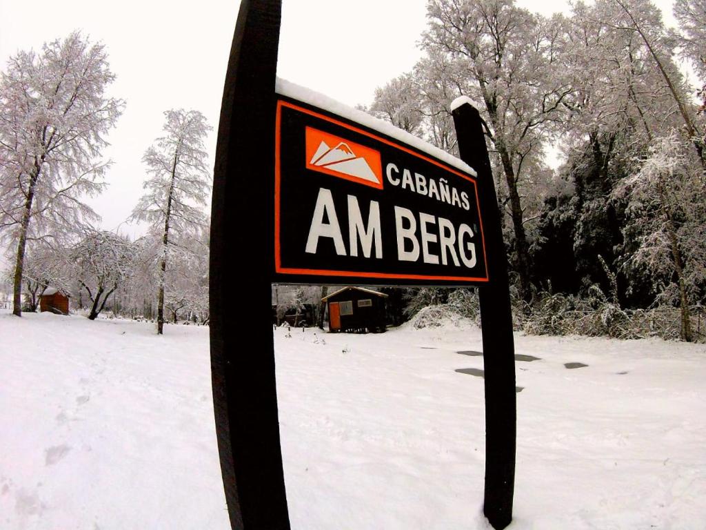 普孔Cabañas Am Berg的雪中 ⁇ 珀的标志